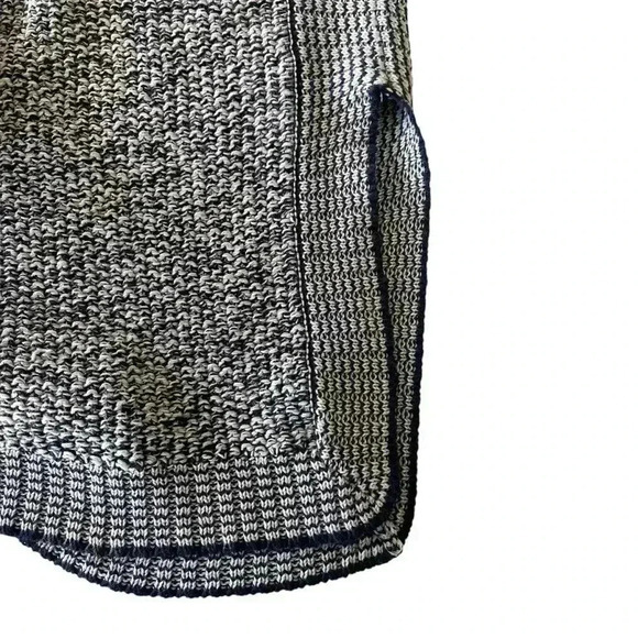 Cabi Oversized Long Sleeve Hi-Low Heavy Knit Pullover Sweater Fitted Sleeves XS - Picture 7 of 11